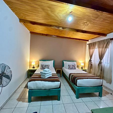 Hostal Qachi Chentura San Pedro de Atacama Exterior foto